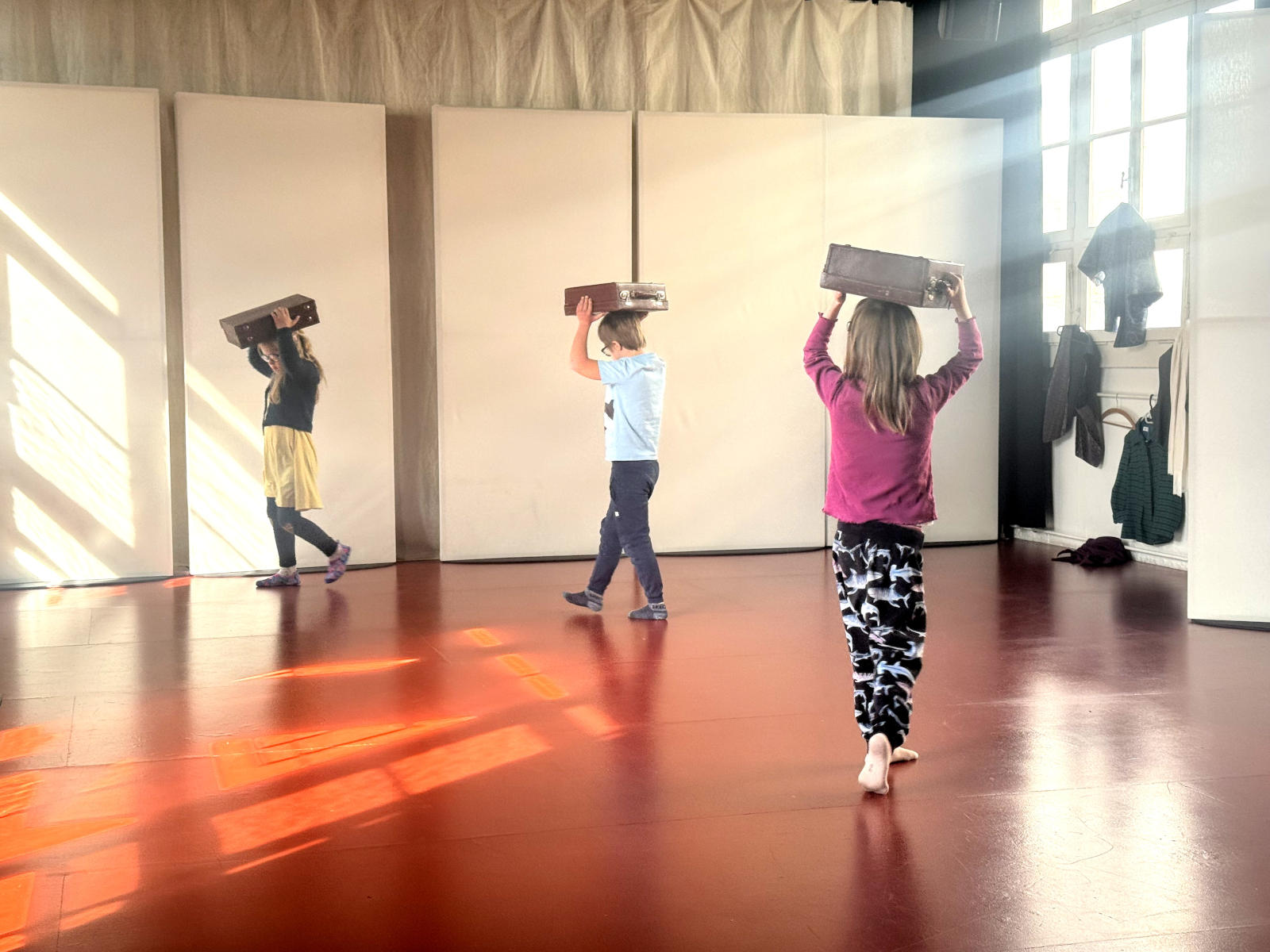 Atelier Théâtre, danse & cirque pour enfants Atelier Théâtre, danse & cirque pour enfants - autrement-aujourd’hui