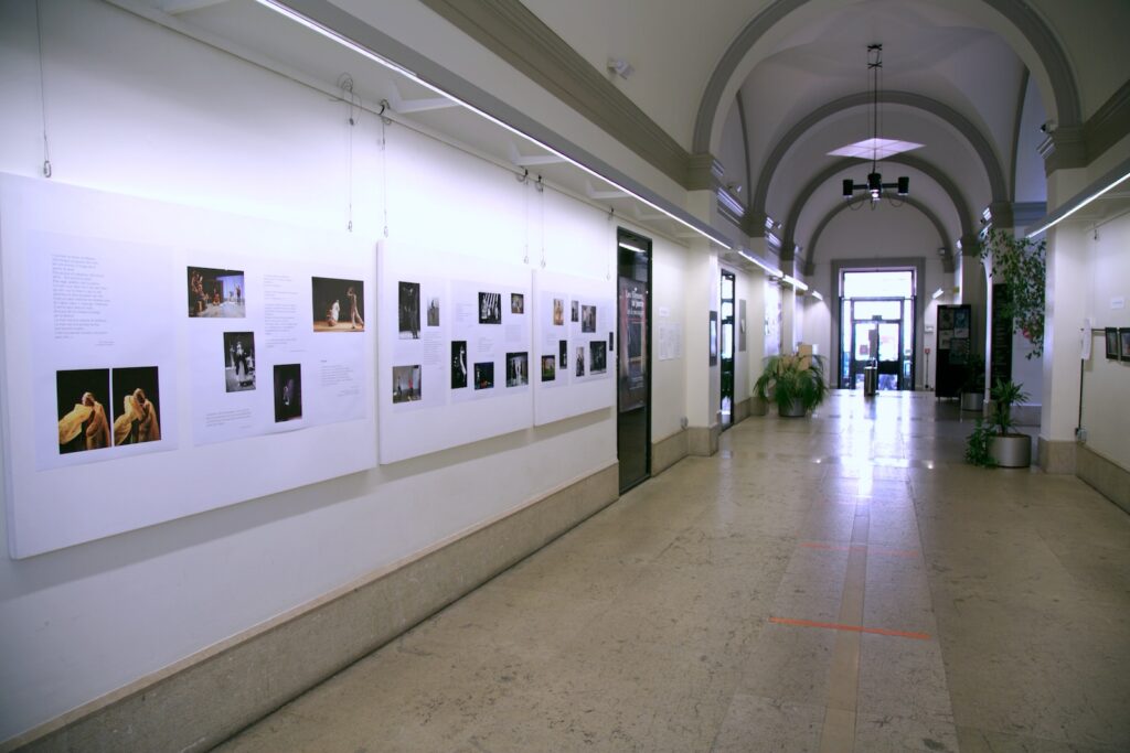 2021 Exposition "Tous en scène !" / Maison des arts du Grütli - autrement-aujourd'hui