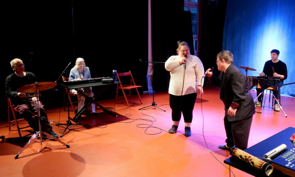 Ananas passion, Atelier Son'O-Rythme, autrement-aujourd'hui