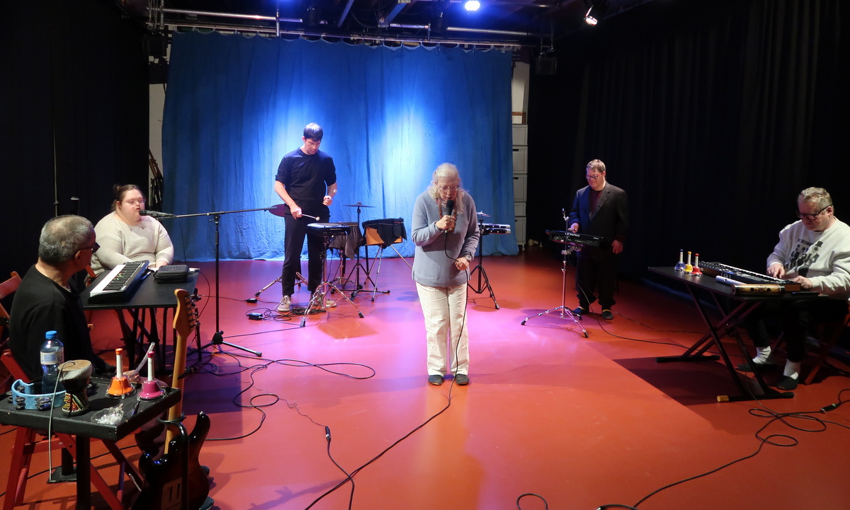 Ananas Passion Ananas passion, Atelier Son'O-Rythme, autrement-aujourd'hui