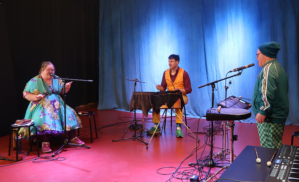 Ananas passion, Atelier Son'O-Rythme, autrement-aujourd'hui