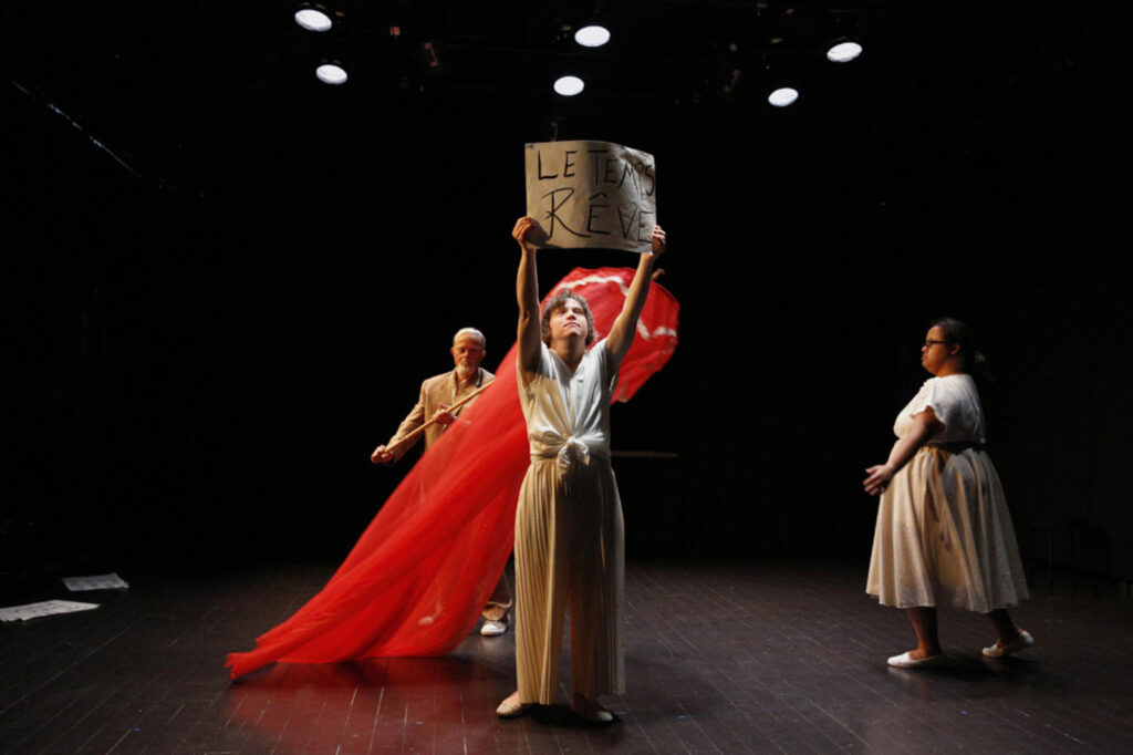 Voyage au pays du silence, Atelier théâtre II - autrement-aujourd’hui